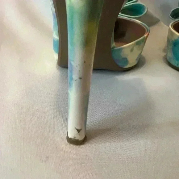 Betsey Johnson Womens Prince Multi D'Orsay Heels 7.5 Medium - Picture 7 of 8